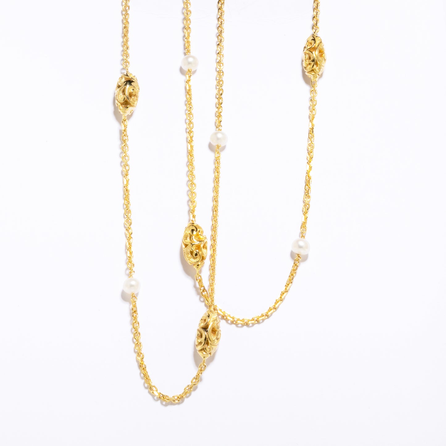 COLLANA SHIVA LUNGA DORATA CON PERLE