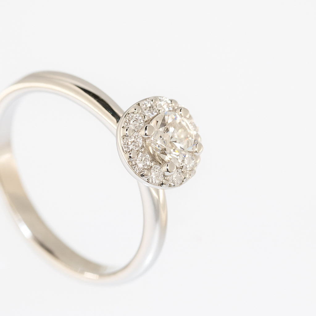 ANELLO SOLITARIO ORO BIANCO E DIAMANTI