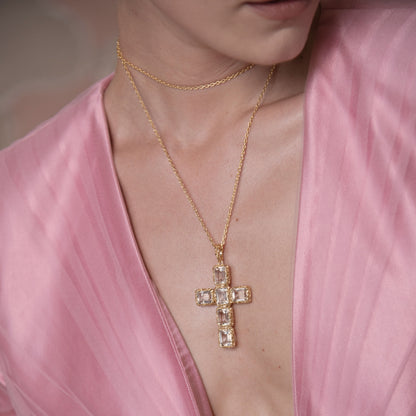 COLLANA CROCE DORATA CON CRISTALLI DI ROCCA