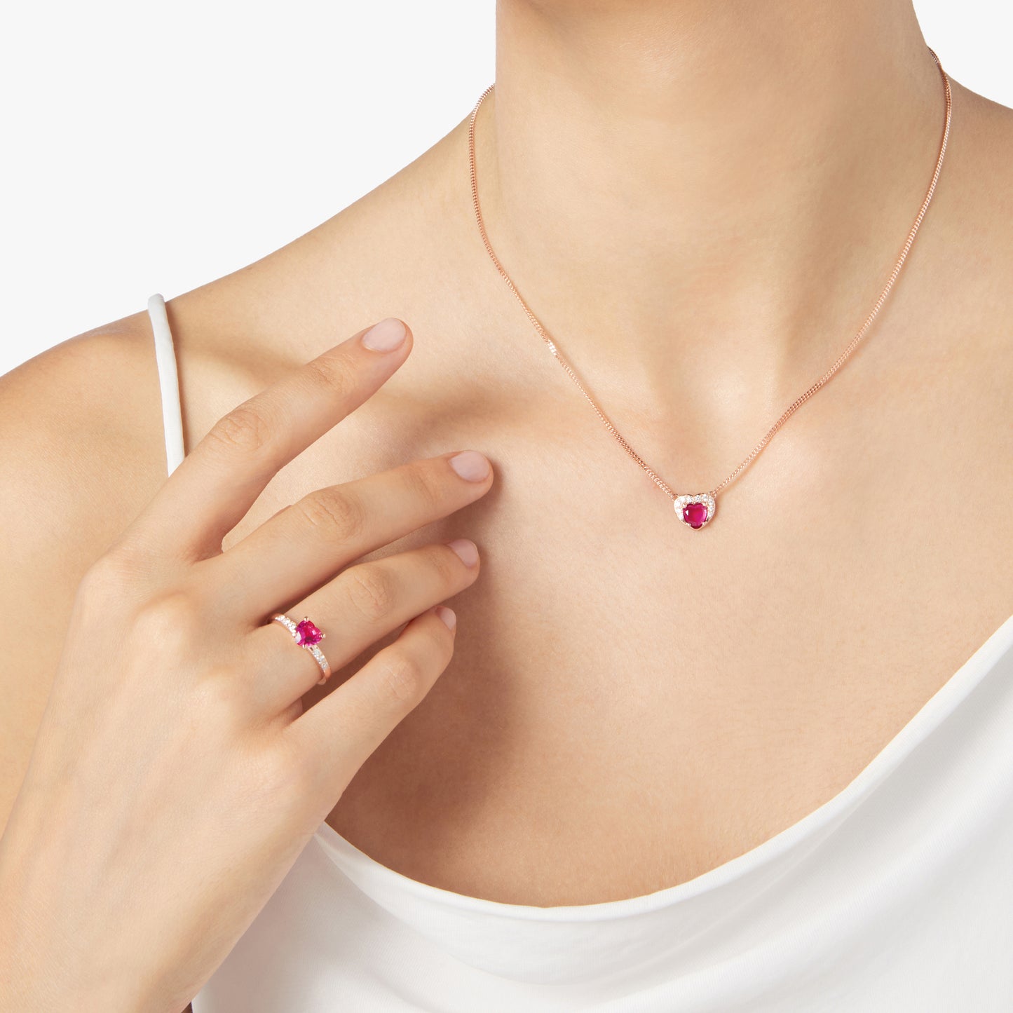COLLANA CUORE ORO ROSA CON RUBINO SINTETICO E DIAMANTI - Tangredi Gioielleria