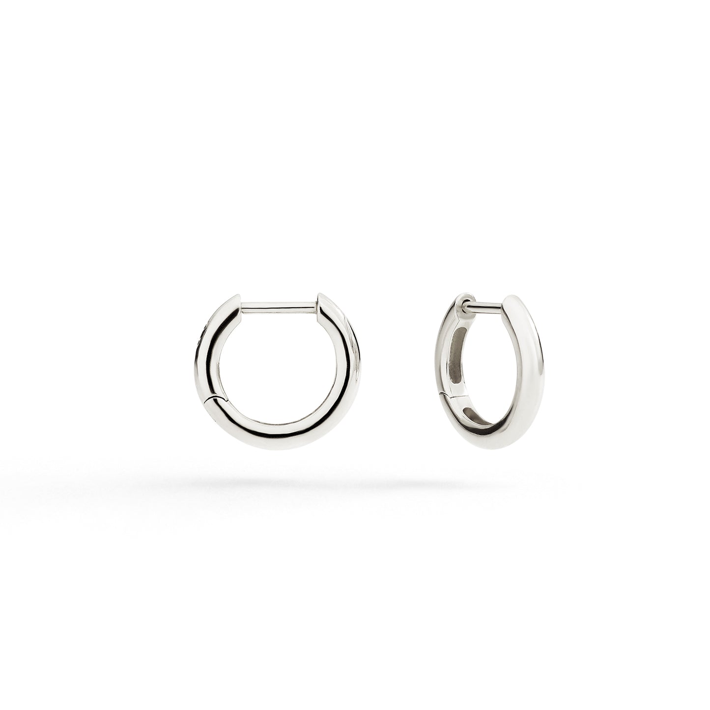ORECCHINI HOOP ESSENTIALS ARGENTO
