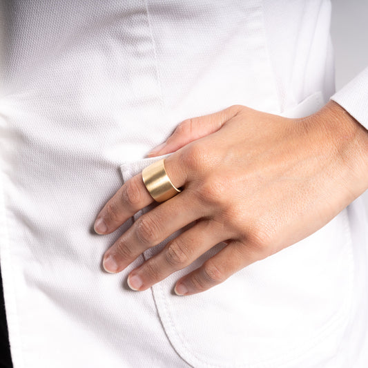 ANELLO FASCIONE VINTAGE SABBIATO - Tangredi Gioielleria