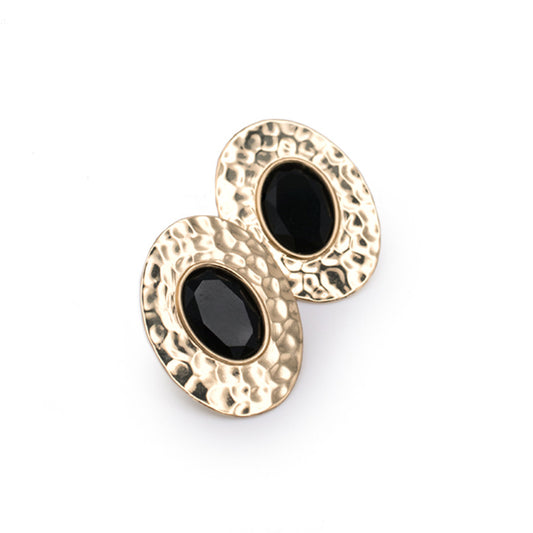 ORECCHINI CON PASTA VITREA NERA OVALE