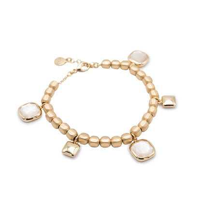 BRACCIALE CUBETTI SABBIATI E CHARMS IN MADREPERLA