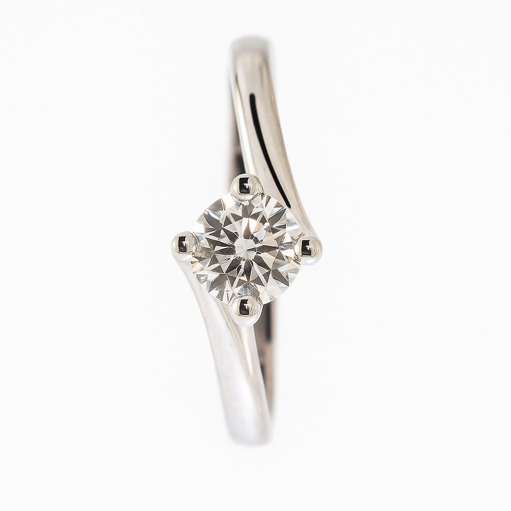 ANELLO SOLITARIO ORO BIANCO E DIAMANTE - Tangredi Gioielleria