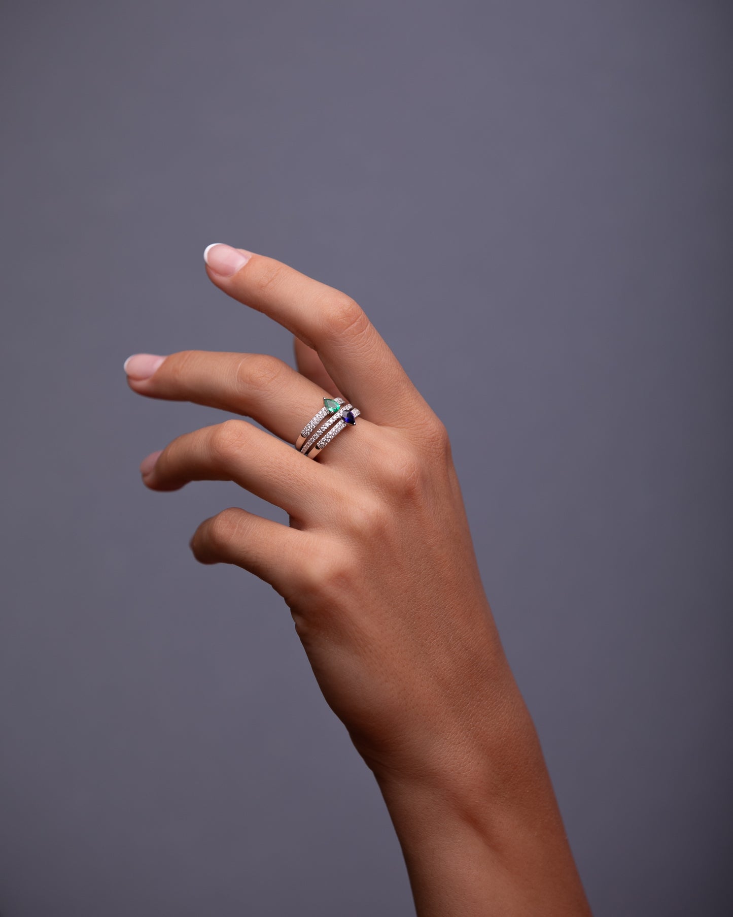 ANELLO VERETTA ORO CON SMERALDO E DIAMANTI - Tangredi Gioielleria